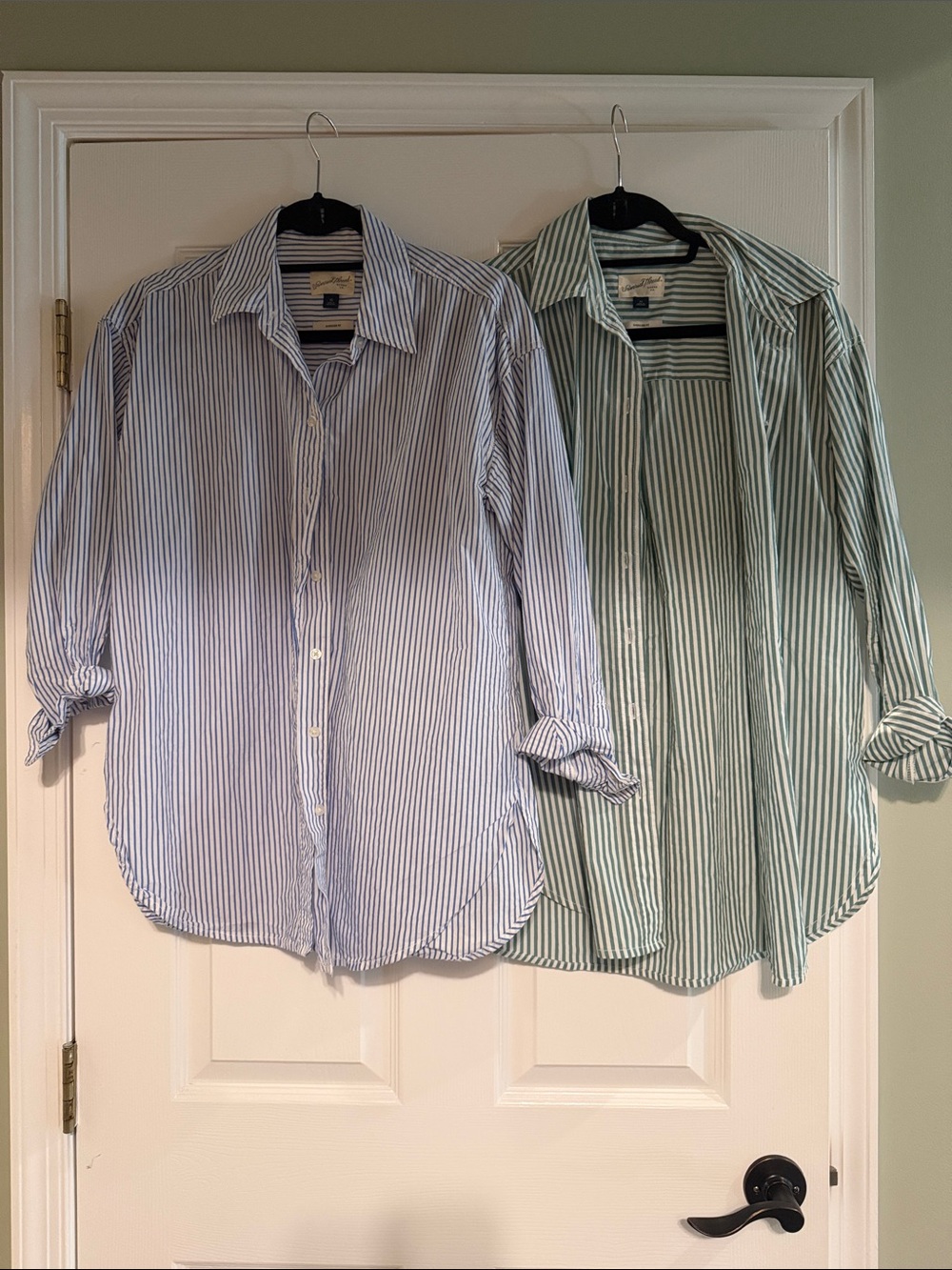 Universal Thread Classic Striped Button-Up Shirt - Blue and Green